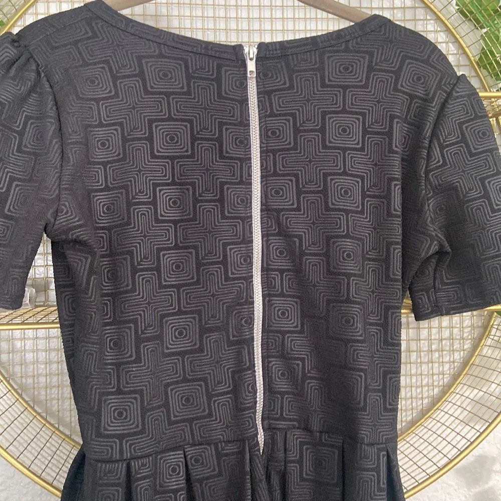 LuLaRoe. Adorable black dress with beautiful detail. Used like new. Size… - Picture 4 of 5